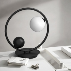 Circle 1 Light Table Light with Hand-blown Globe in Black/Brass